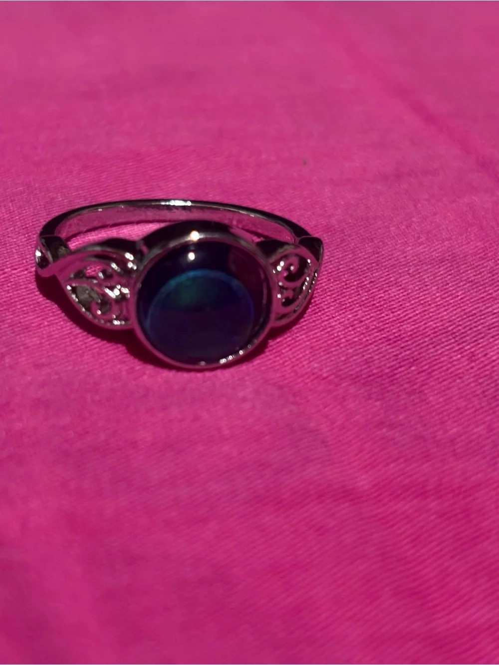 Size 11 silver mood ring